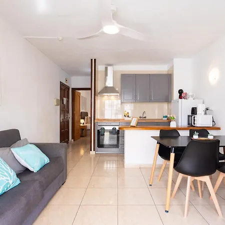 Daire Home2book Americas Coastal Apt, Pool & Terrace *