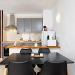 Home2book Americas Coastal Apt, Pool & Terrace شقة *
